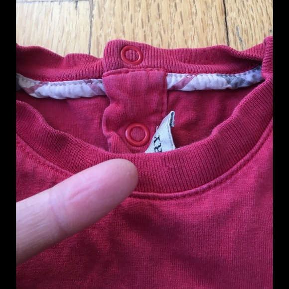 AUTH Burberry t-shirt - Picture 4 of 10